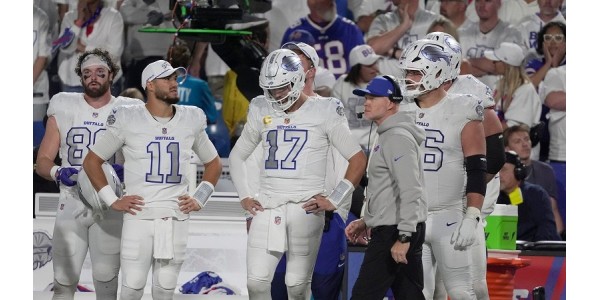 La première défaite des Buffalo Bills de la nouvelle saison est survenue contre les New England Patriots La première défaite des Buffalo Bills de la nouvelle saison est survenue contre les New England Patriots